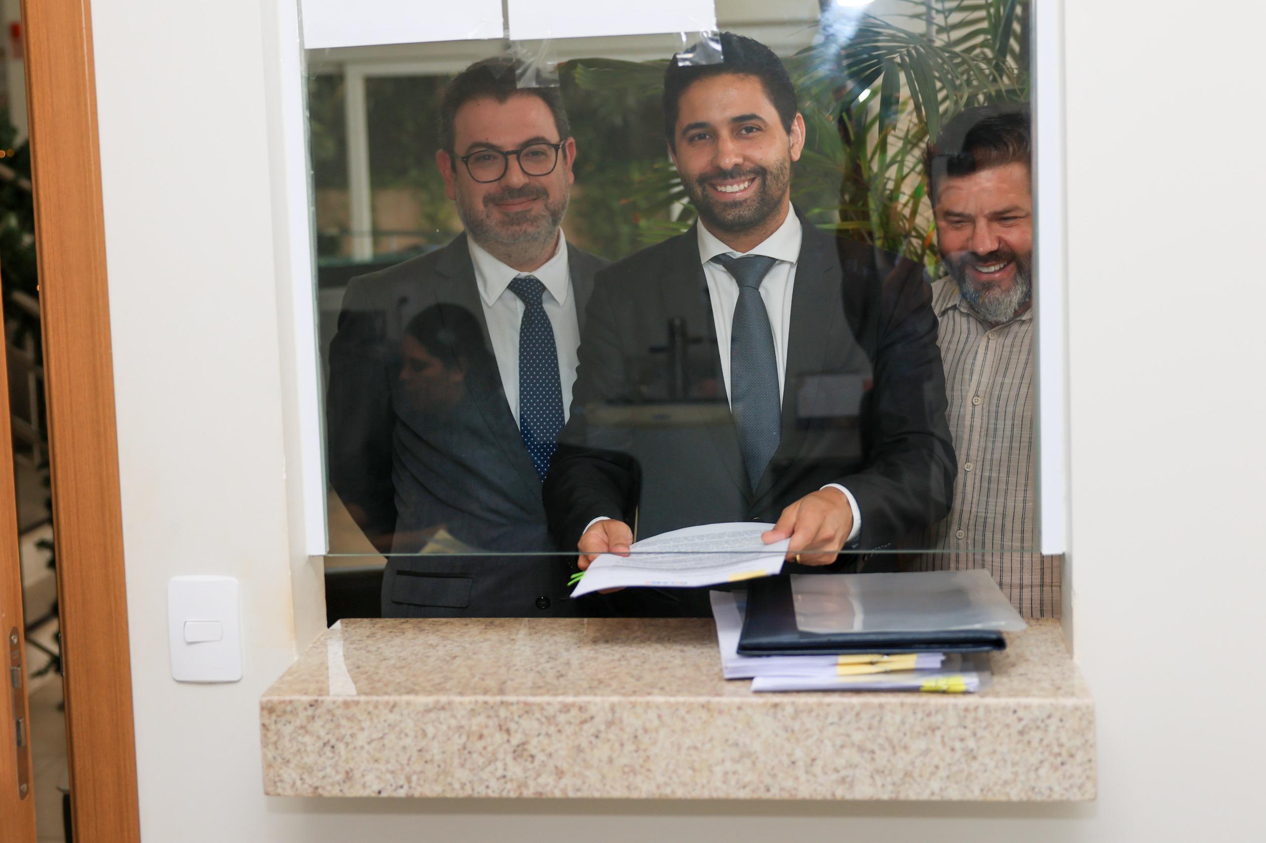 Documentos foram protocolados na Câmara Municipal