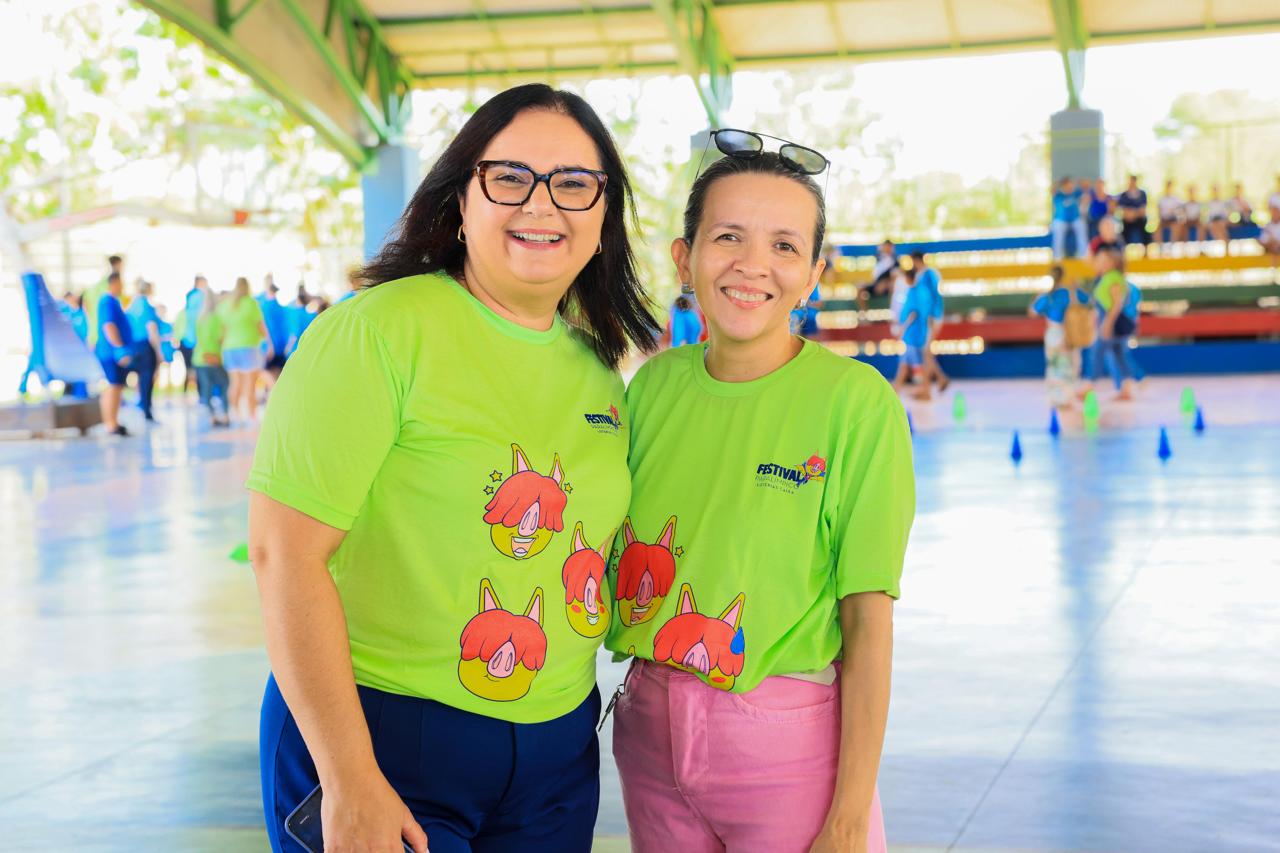 Secretária-executiva pedagógica da Semed Cândida Cecília e a superintendente municipal de Educação Inclusiva Francisca Vera Alves