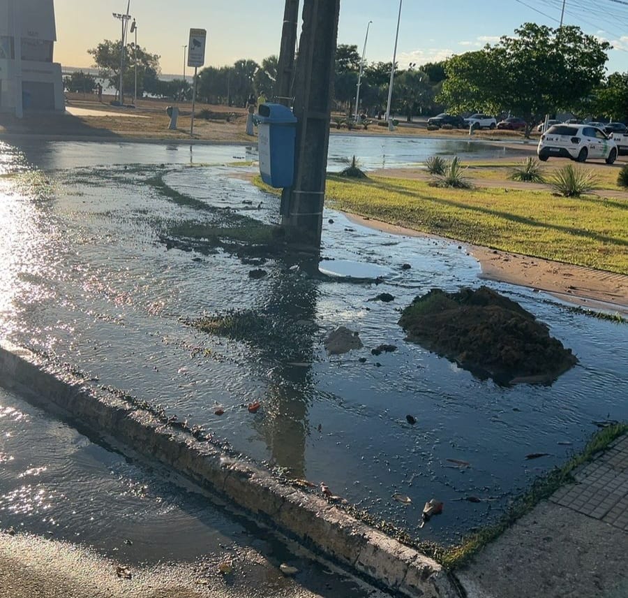 Vazamento de esgoto próximo à Praia da Graciosa leva BRK a ser autuada pela Guarda Metropolitana de Palmas