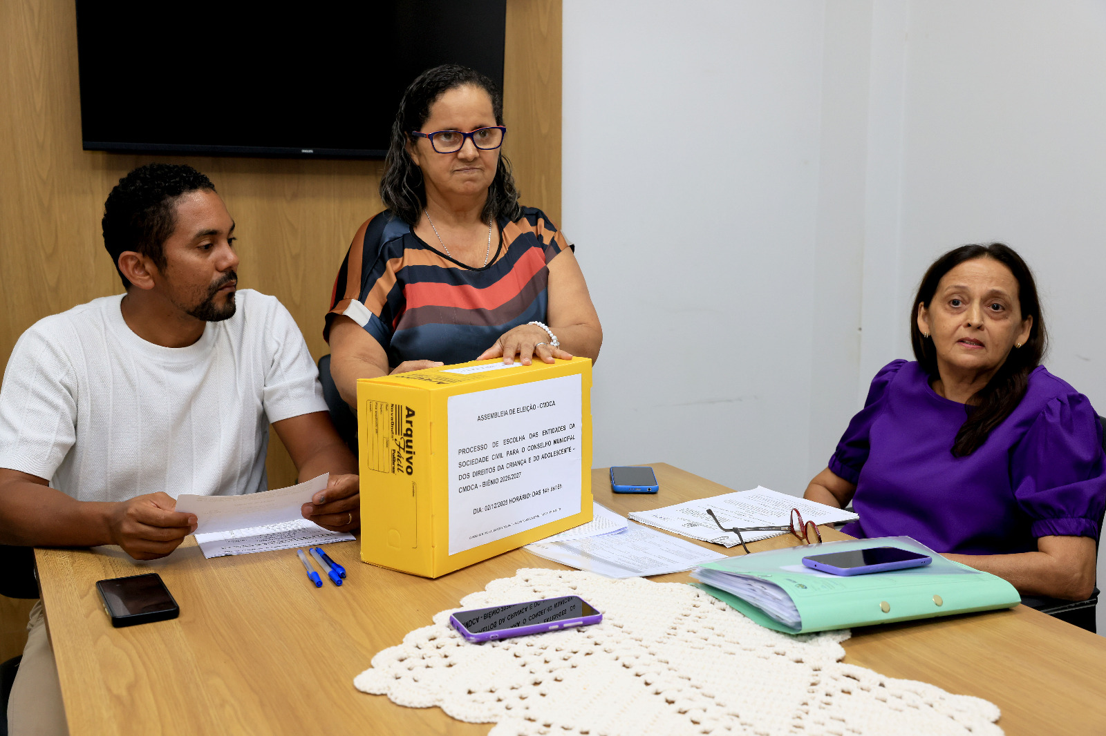 Dentre as atribuições a serem desempenhadas pelos membros do conselho estão formular, deliberar, controlar e fiscalizar as políticas públicas de atendimento, promoção, defesa e garantia dos direitos da criança e do adolescente na cidade