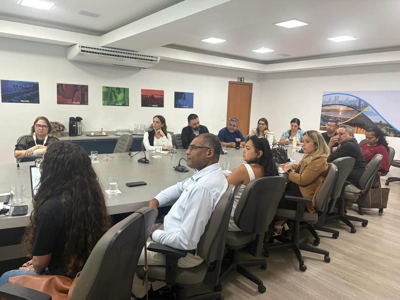 Técnicos da Prefeitura e rede de proteção debatem fluxo de atendimento a crianças e adolescentes vítimas de violência na Capital