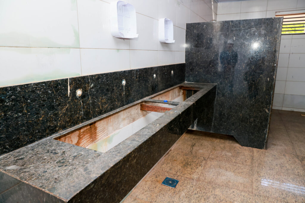 Prefeitura de Palmas inicia reforma dos banheiros da Praia da Graciosa com investimento de mais de R$ 171 mil