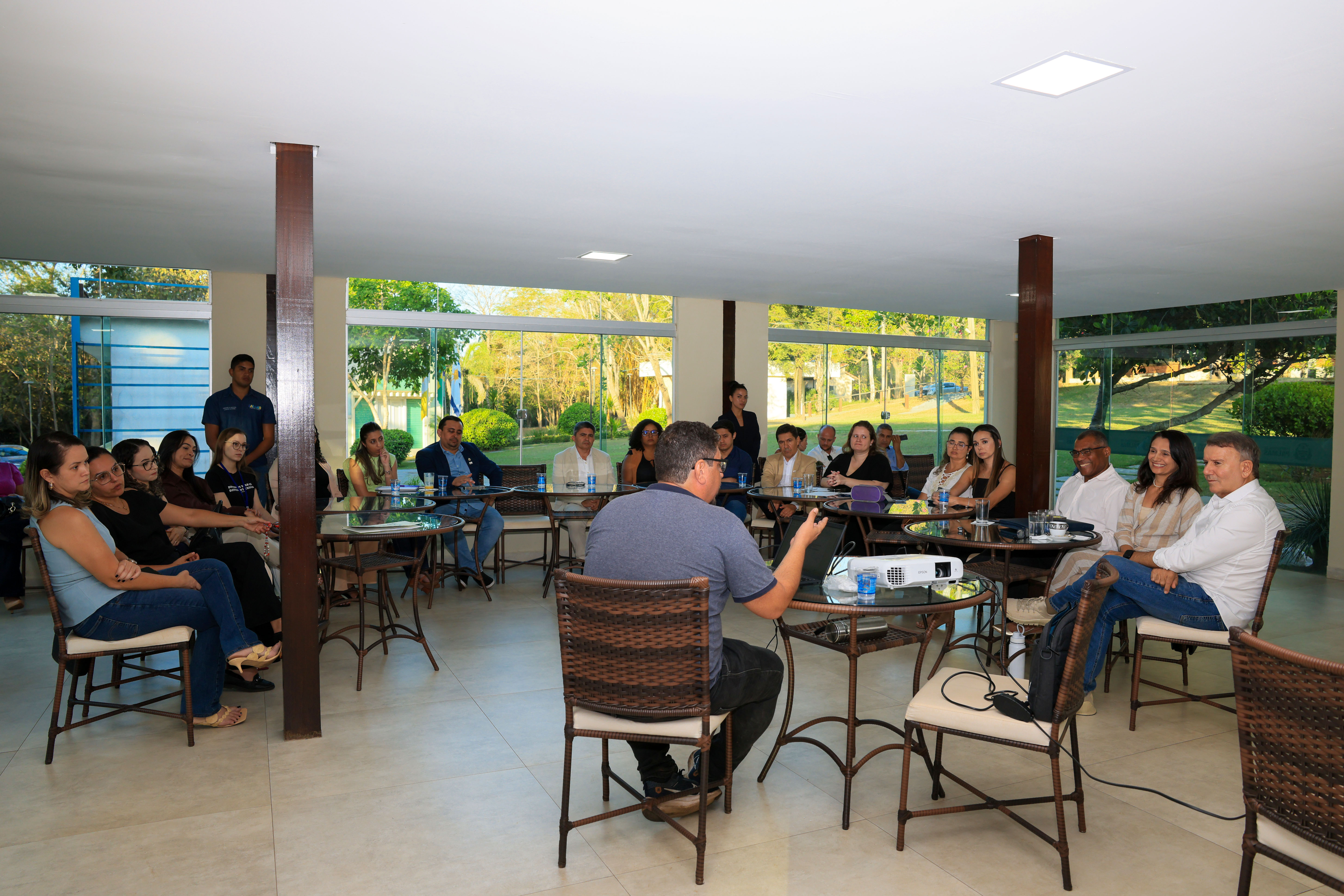 Câmara de Segurança Alimentar e Nutricional se reúne para discutir ações do Alimenta Cidades