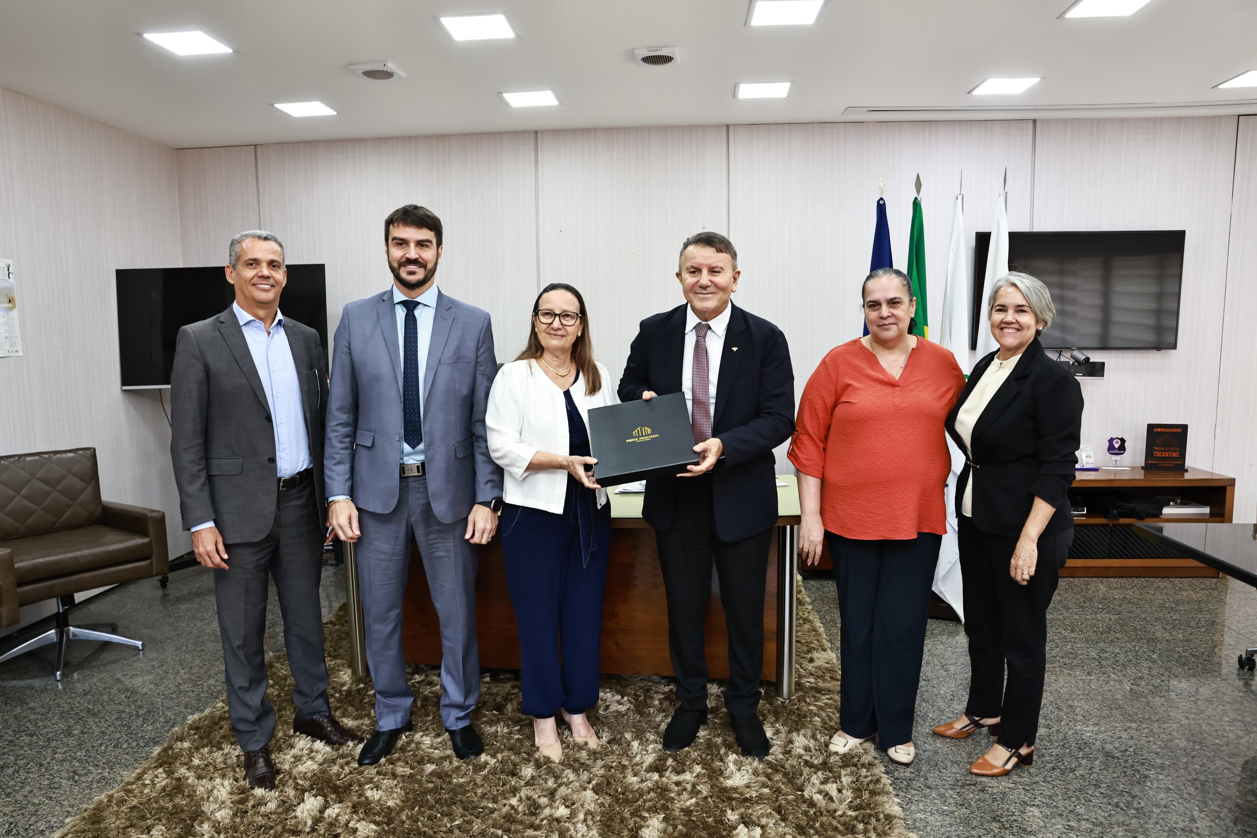 Reunião de doação de área para ampliação do Fórum de Palmas