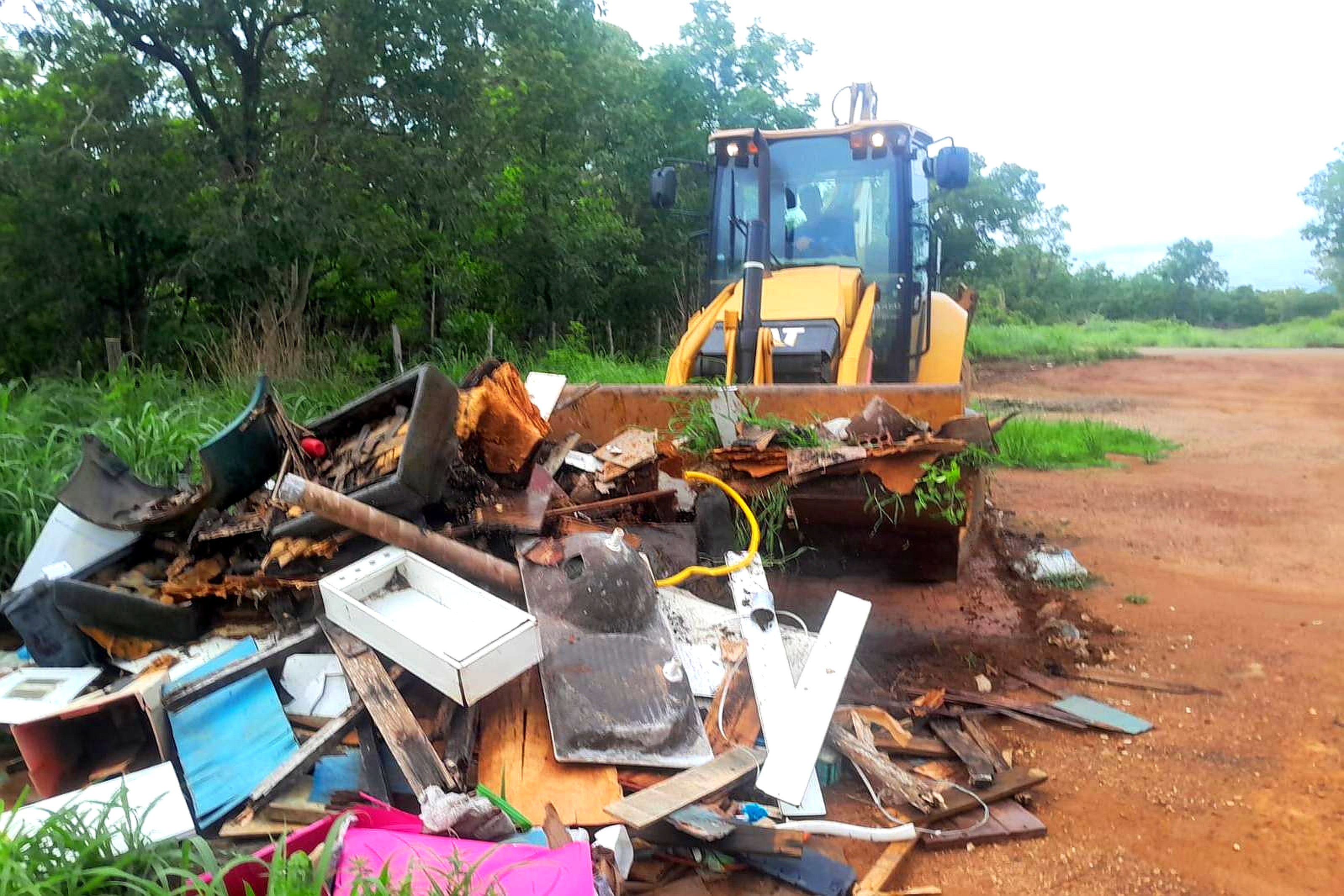 Retirada de entulho envolveu o Taquaruçu Grande, região extrema de Palmas e outras localidades da Capital