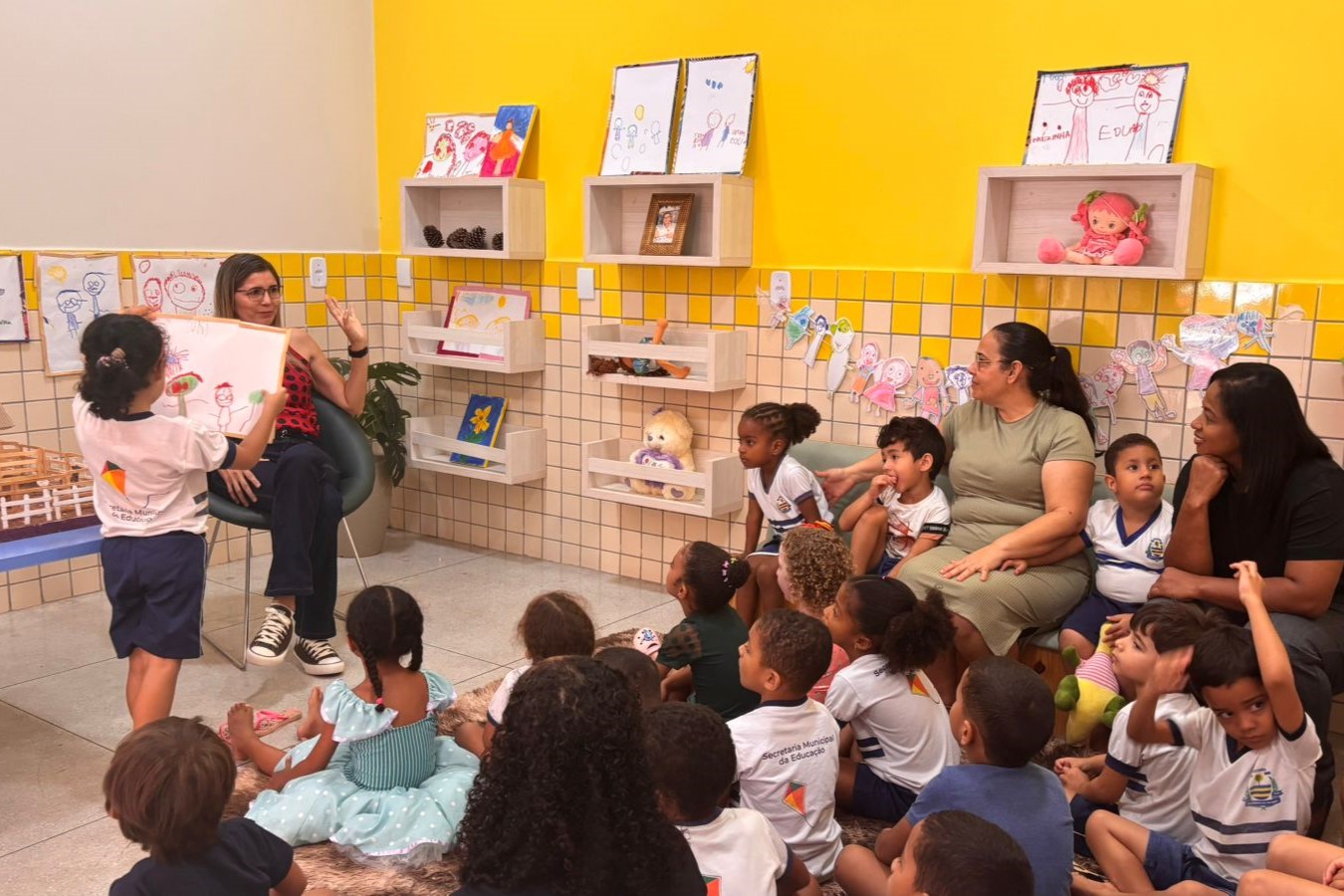 Simone falou sobre a história do lugar onde hoje está instalado o Cmei