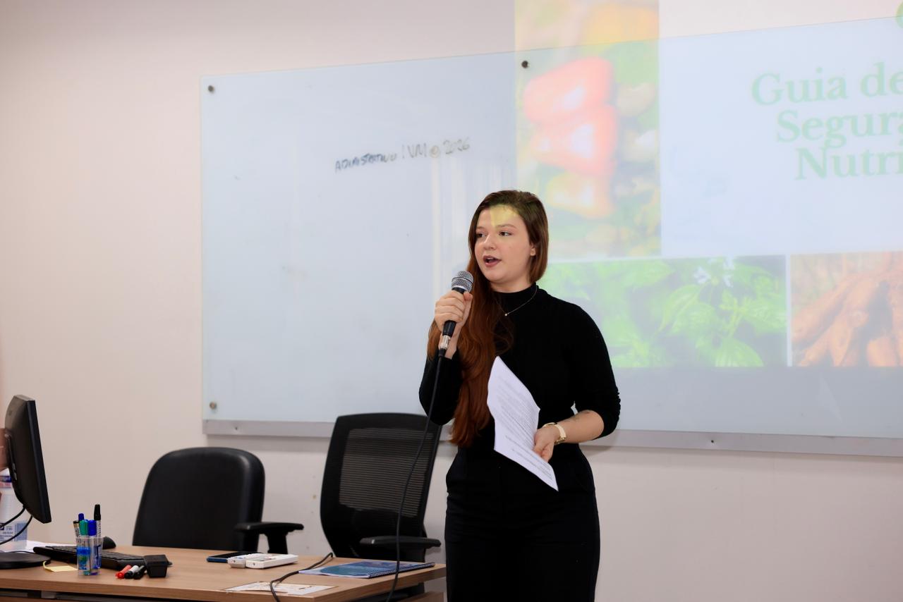 A nutricionista Gabriela de Sá explicou sobre como o documento pode beneficiar famílias em situação de vulnerabilidade