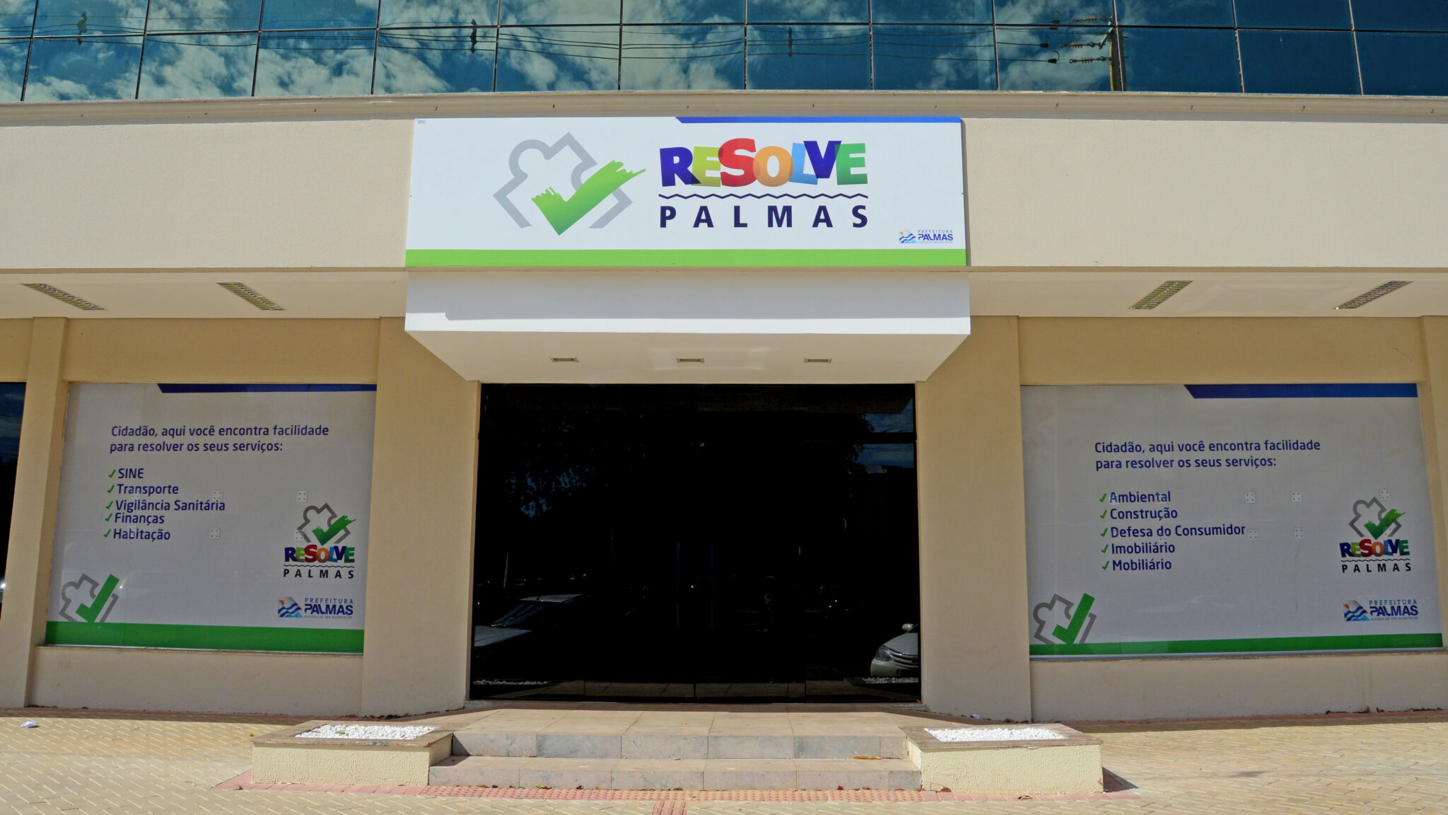 Dezesseis guichês foram disponibilizados ao público, sendo 8 na unidade do Resolve Palmas do JK e 8 em Taquaralto funcionando das 8 às 18 horas ininterruptamente.