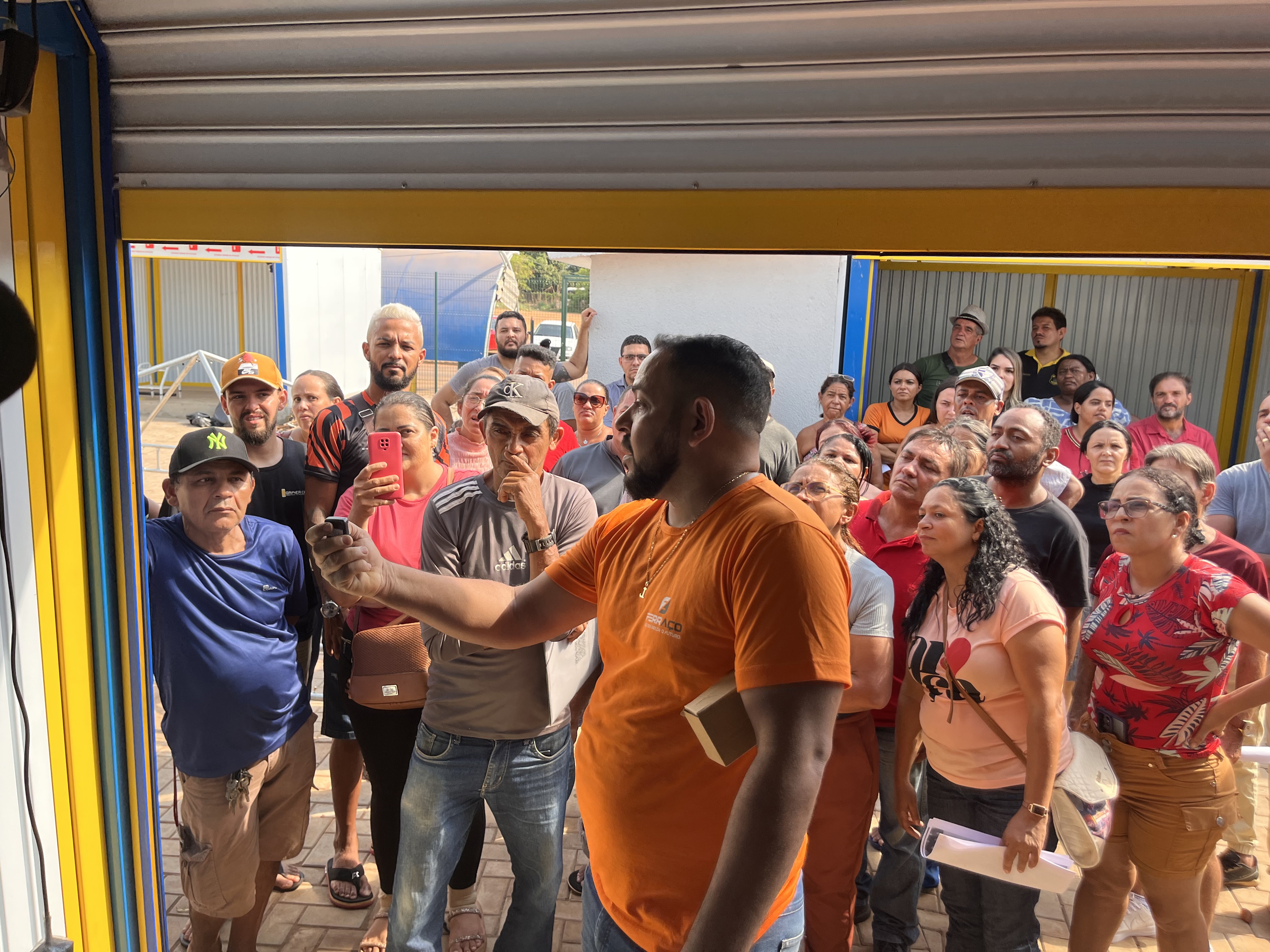 Comerciantes receberam orientações técnicas sobre o funcionamento dos boxes