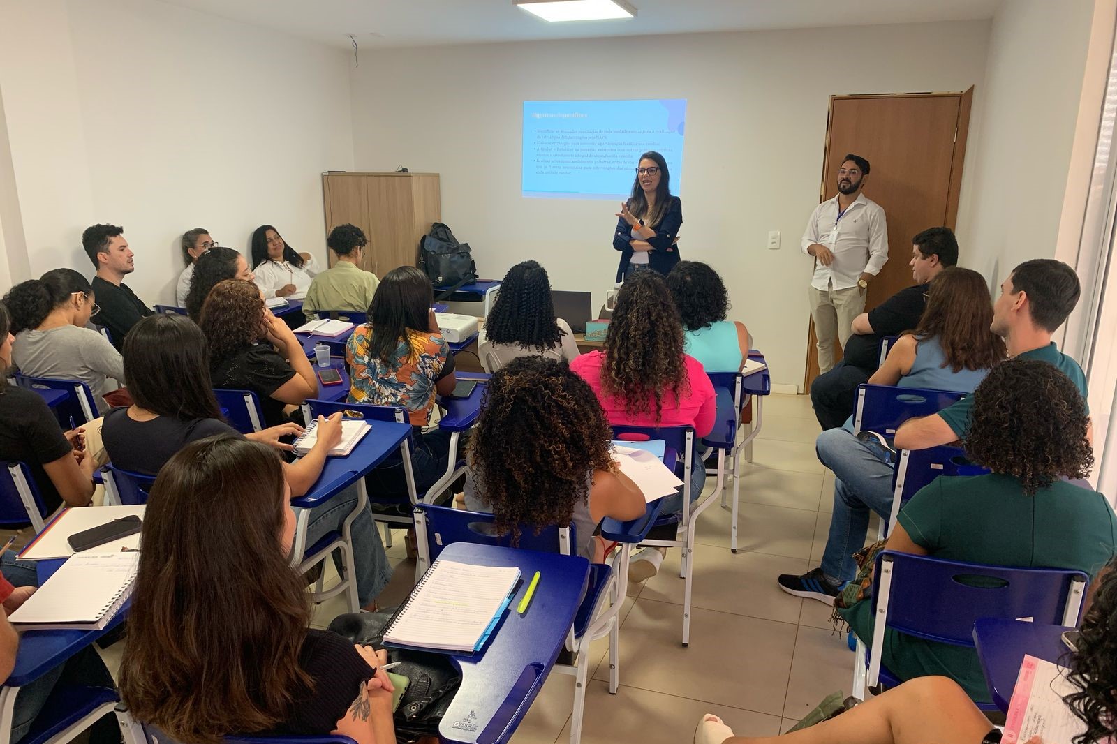 Profissionais aprovados já estão atuando nas unidades de ensino da Capital 