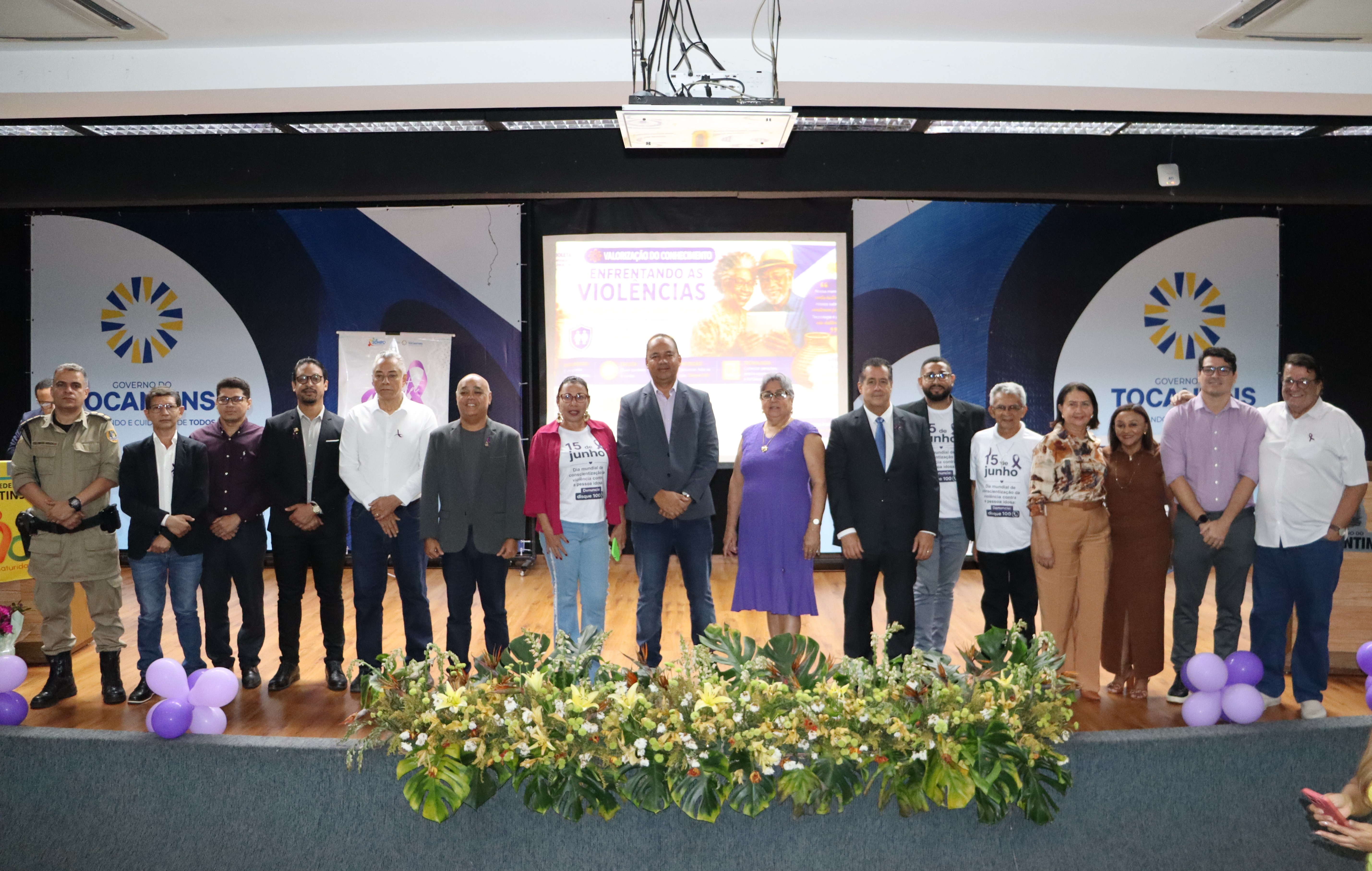 Prefeitura de Palmas participa de ação alusiva ao Junho Violeta